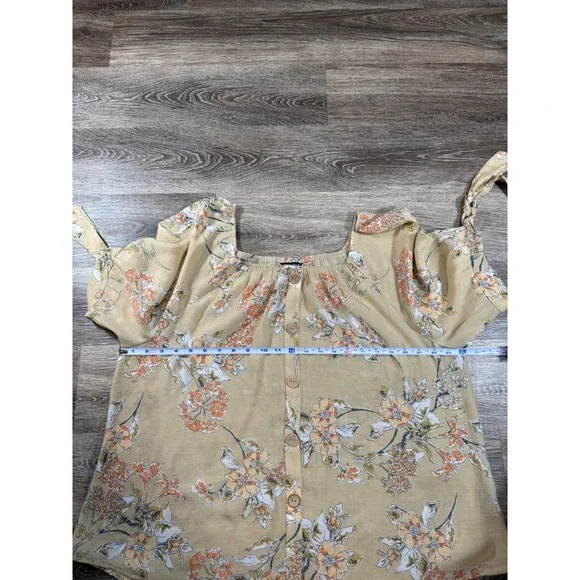 Unique Spectrum Blouse Womens 2X Tan White Orange Floral Button Decor Tie Sleeve - Picture 2 of 7